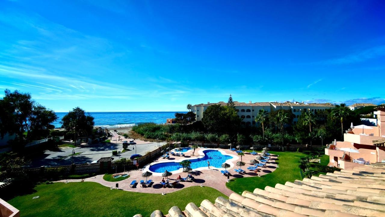 Marbella Beach Resort At Club Playa Real Exterior photo