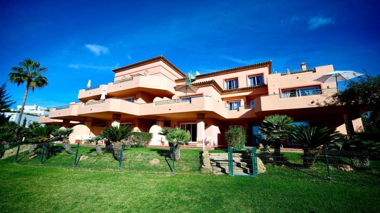 Marbella Beach Resort At Club Playa Real Exterior photo
