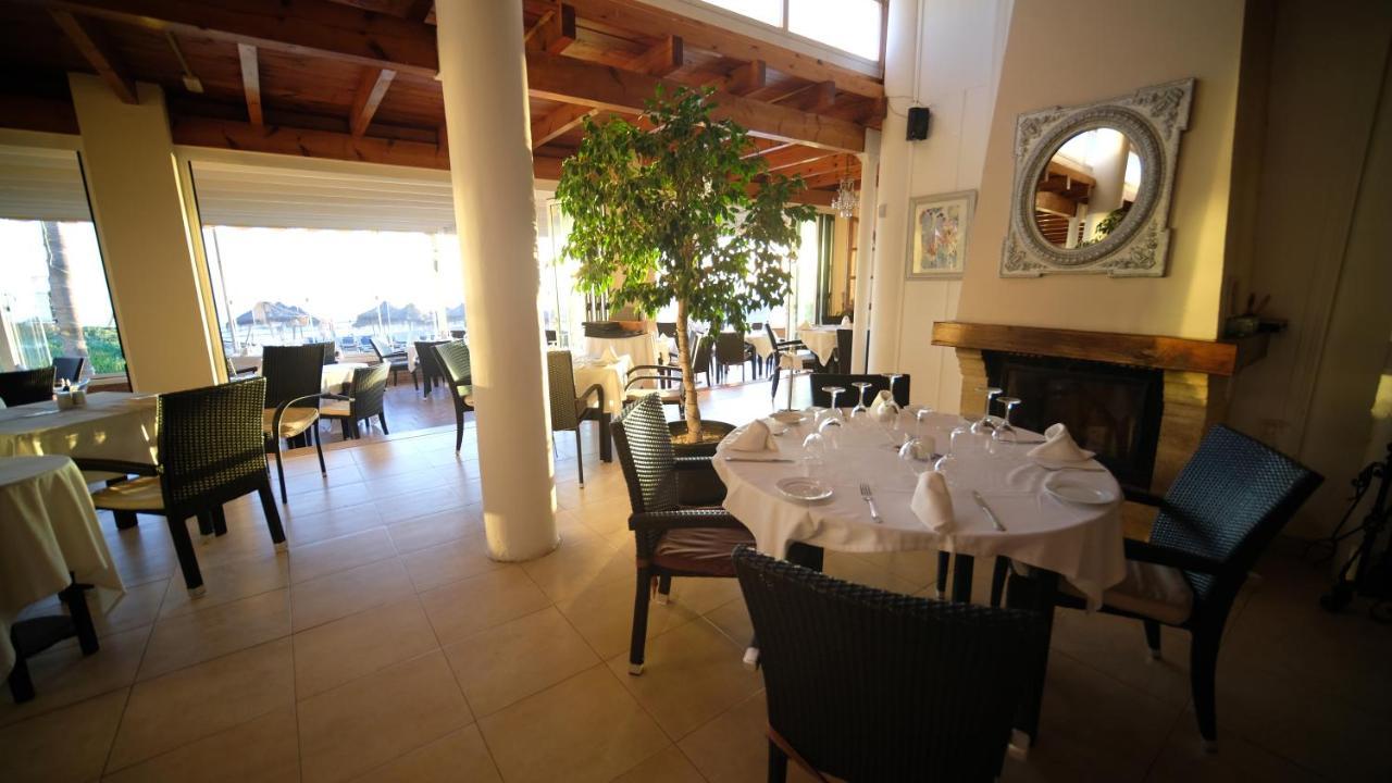 Marbella Beach Resort At Club Playa Real Exterior photo