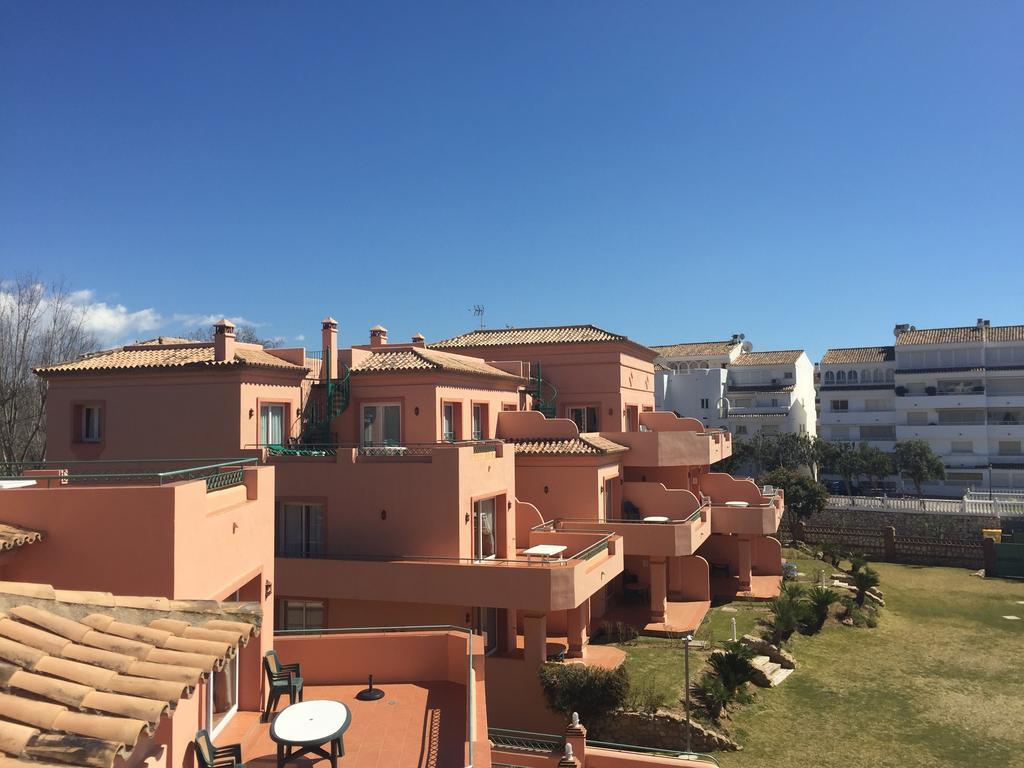 Marbella Beach Resort At Club Playa Real Exterior photo