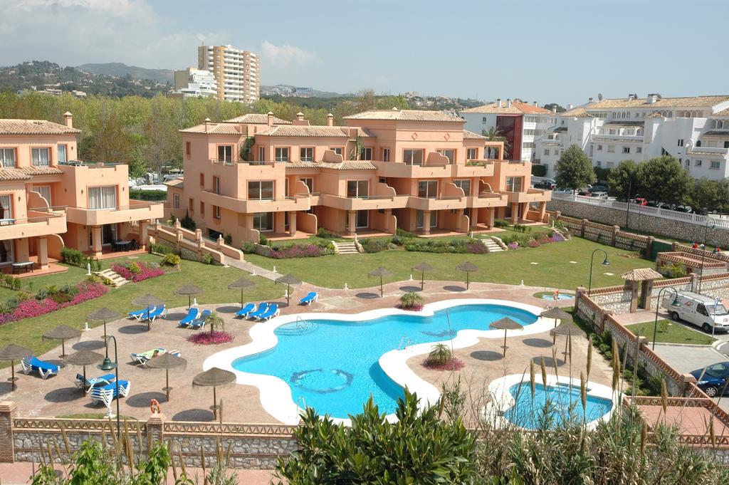 Marbella Beach Resort At Club Playa Real Exterior photo